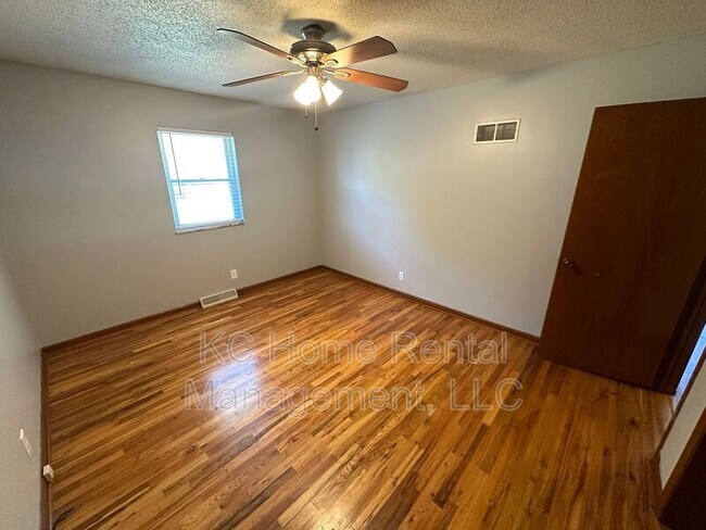 Building Photo - 1209 SW Westminister Rd