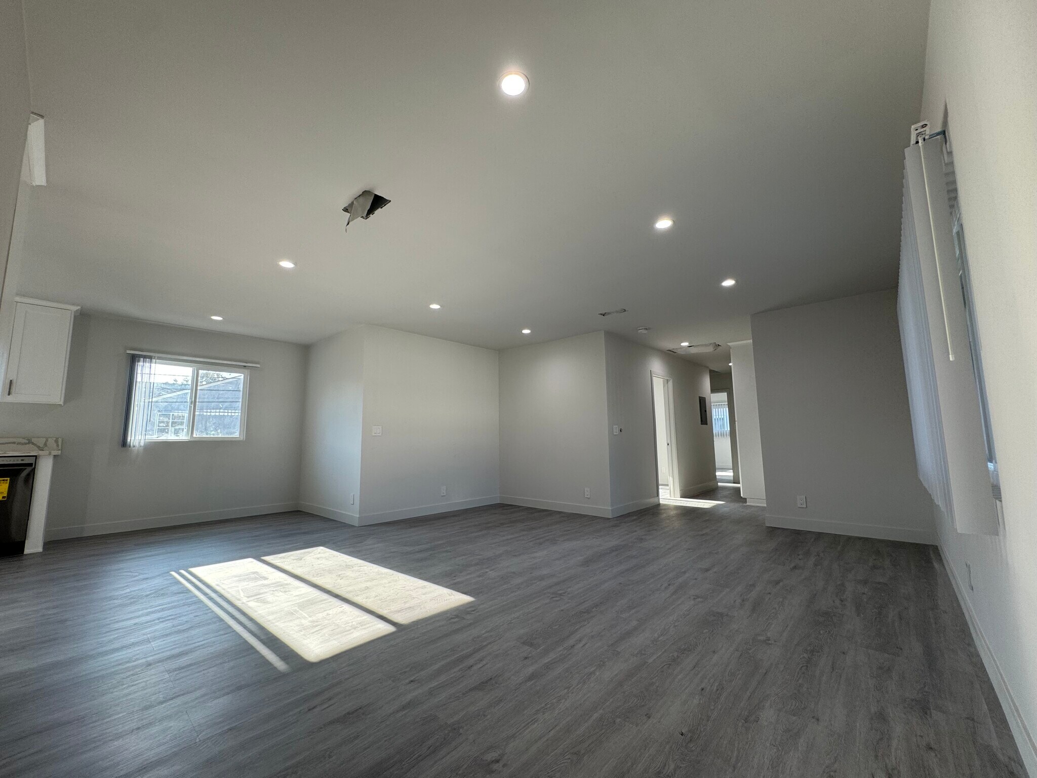 Building Photo - 1477 S Sherbourne Dr