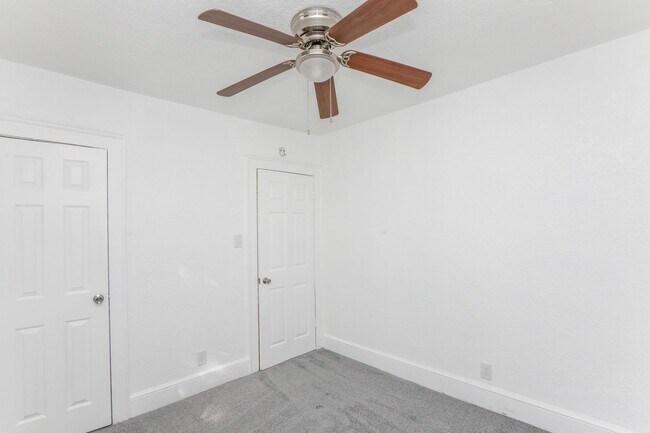 Building Photo - Beautiful Cape Cod Style home for Rent!  BONUS MILITARY / FIRST RESPONDER DISCOUNT!