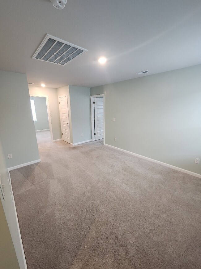 Building Photo - 1556 Swing Bridge Way