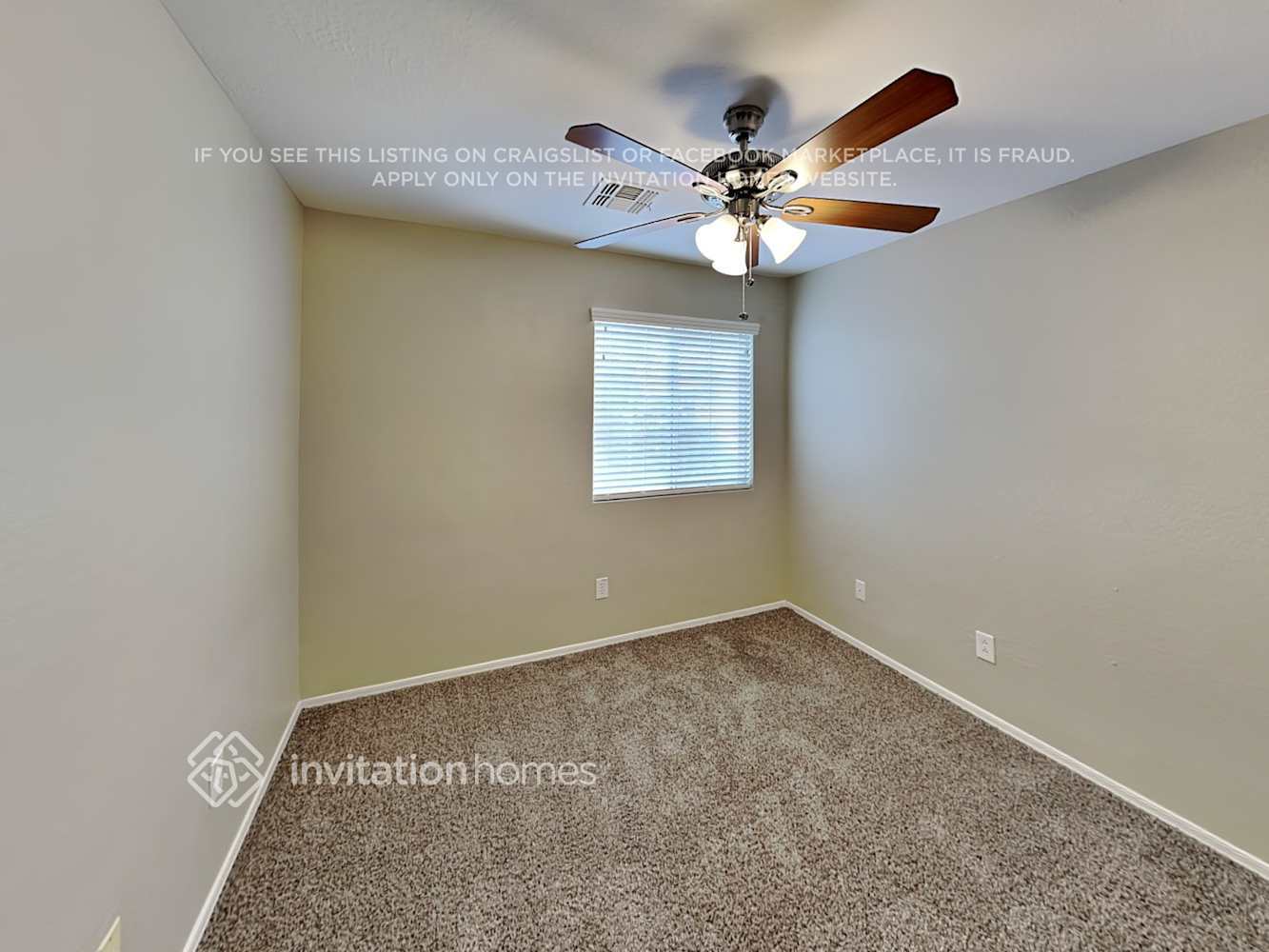 Building Photo - 1429 E Rosebud Dr