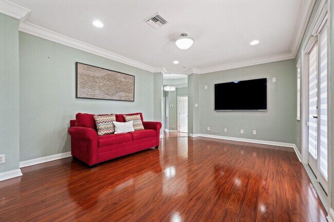 Building Photo - 658 Cresta Cir