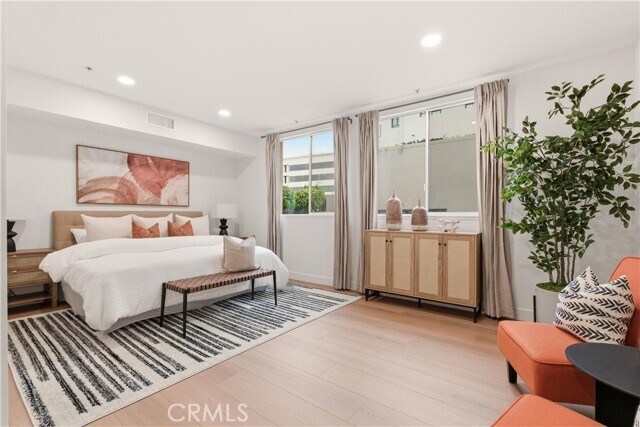 Building Photo - 1222 S Westgate Ave