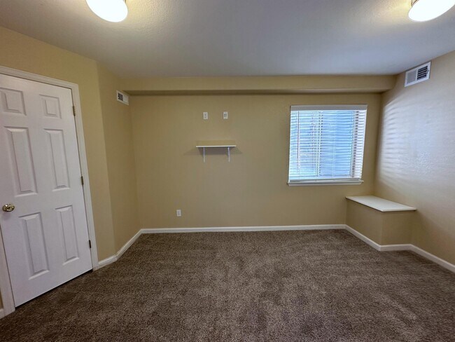 Building Photo - 16740 Firebrick Dr