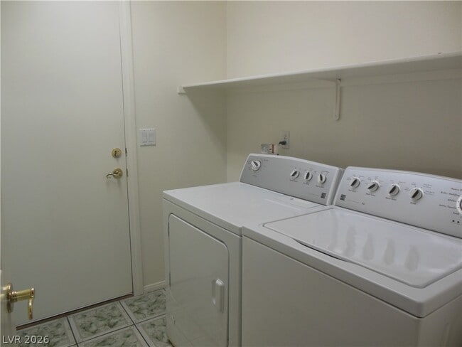 Building Photo - 2308 Cashmere Way