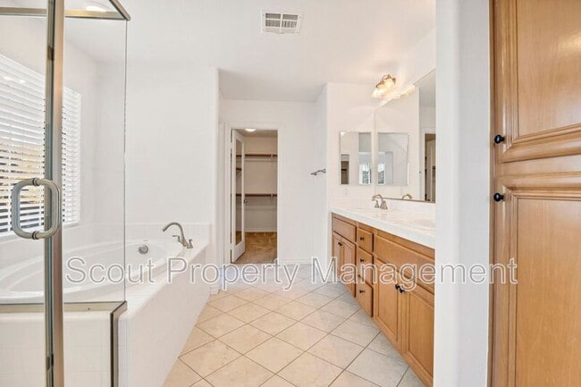 Building Photo - 27411 Lock Haven Ct