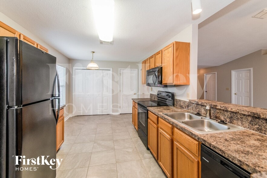 Building Photo - 12305 Woodstone Terrace