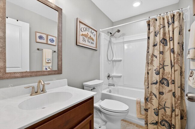 Building Photo - Experience Elevated Living on Cutleaf Drive!