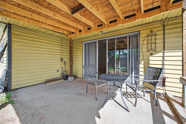 Building Photo - 8623 Riverside Walk Ln