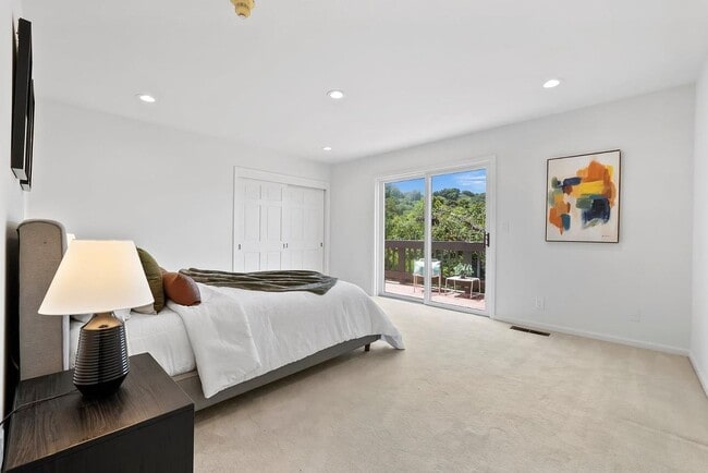 Building Photo - 12637 Star Ridge Ct