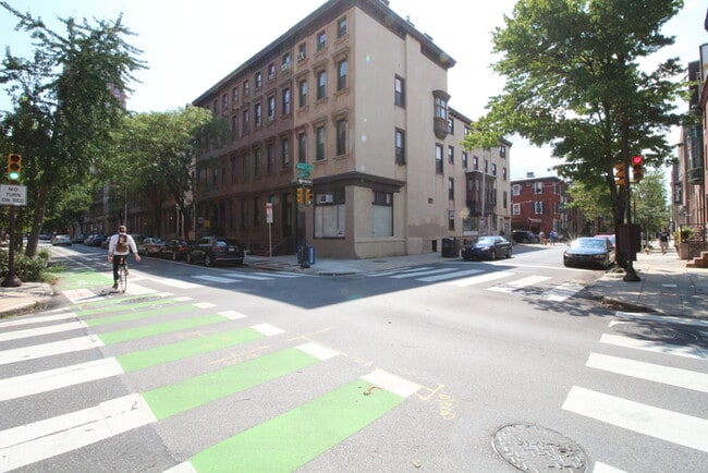 Building Photo - 16th & Pine, Commercial Store or Office Sp...