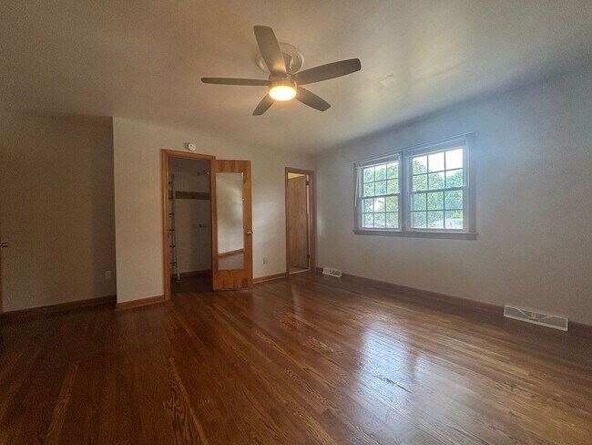 Building Photo - 4bd/2.5ba Home in Hampton