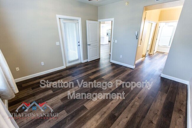 Building Photo - 11680 E Sahuaro Dr