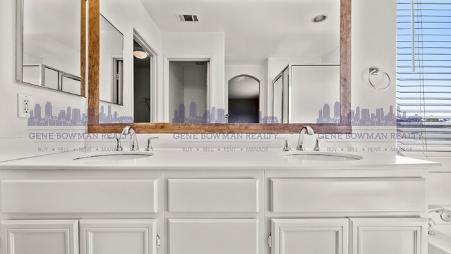 Building Photo - Spacious 4BR/3BA Home with Garage & Private Yard in Prime East Chula Vista