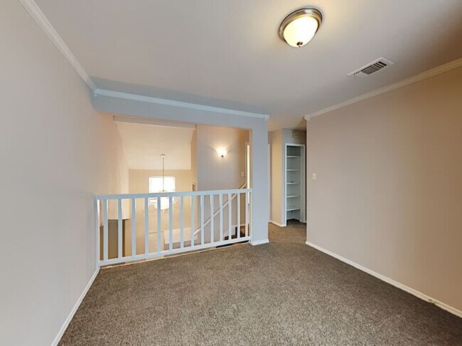 Building Photo - No Application Fee* Plus $250 Off First & ...