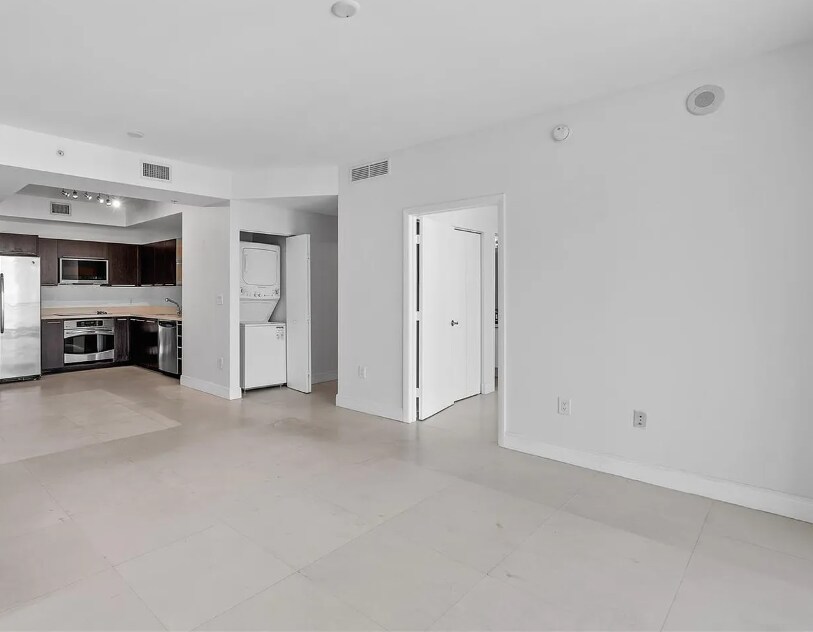 Building Photo - 90 SW 3rd St