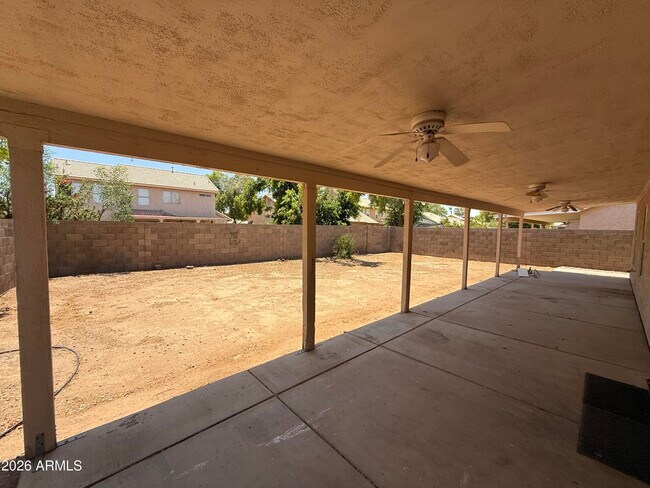 Building Photo - 1413 W Orchid Ln