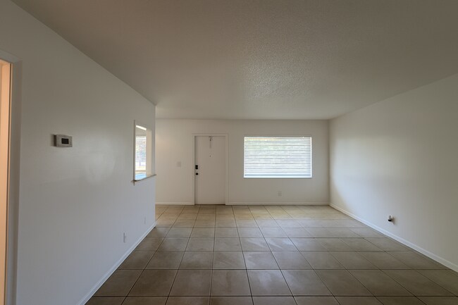 Building Photo - 1400 S Broadway Lantana, FL 33462