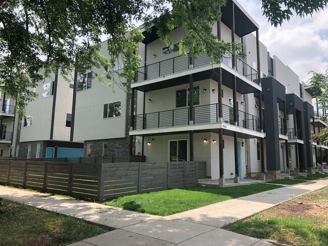 Primary Photo - 2030 E 20th Ave