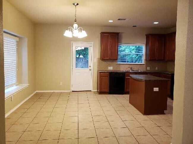 Building Photo - 1312 Stanislaws Dr