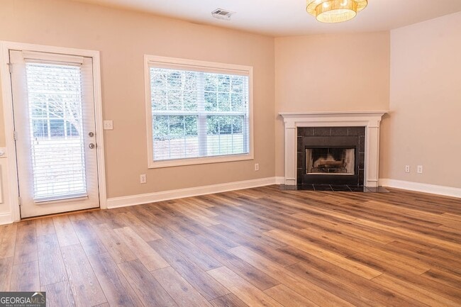 Building Photo - 2046 Barberry Dr