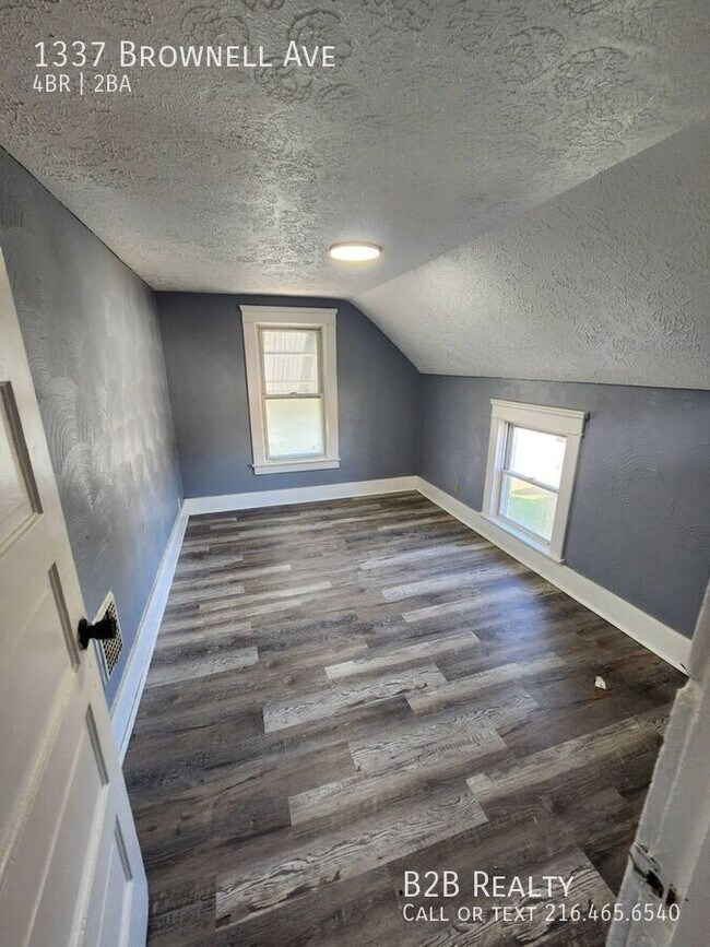 Building Photo - 1337 Brownell Ave