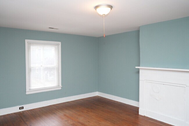 Building Photo - 720 Nalle St