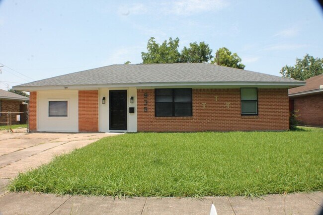 Building Photo - 935 Creager St