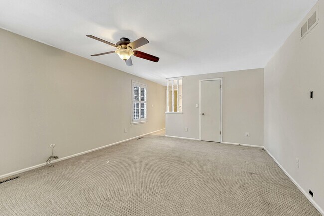 Building Photo - 7398 S Hudson Way