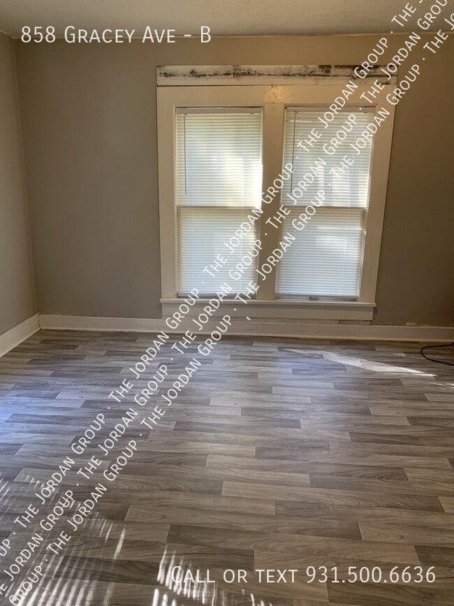 Building Photo - 858 Gracey Ave