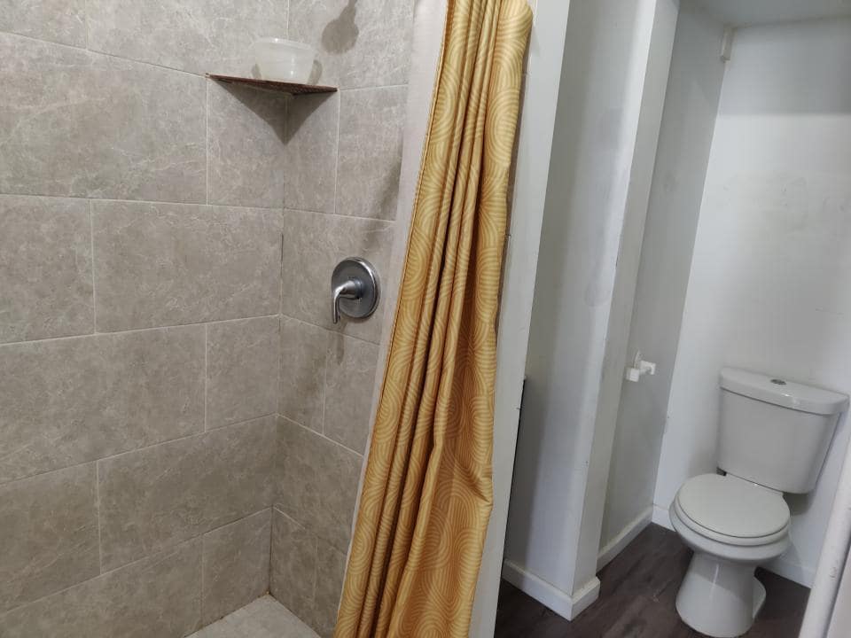 bath - 1335 W 3rd St
