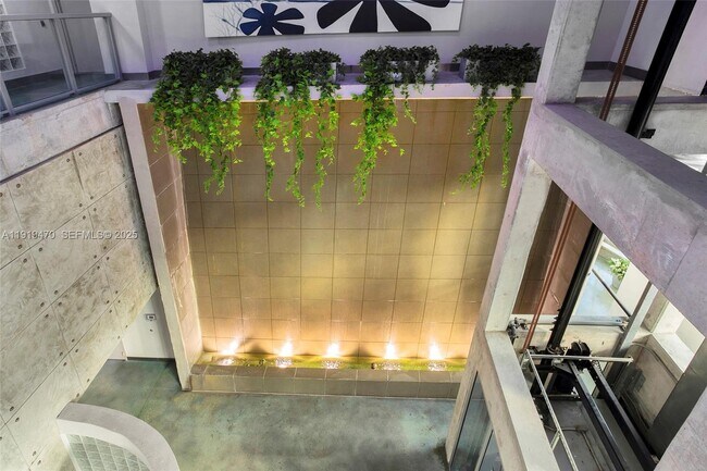 Building Photo - 3029 NE 188th St