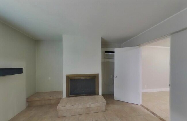 Building Photo - Rebekah Ritter