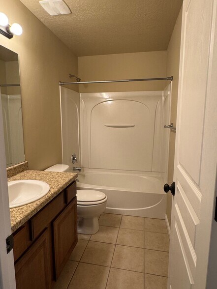 Building Photo - 5417 W Brentford Ct