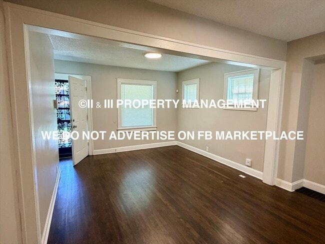 Building Photo - 3032 Elmwood Ave