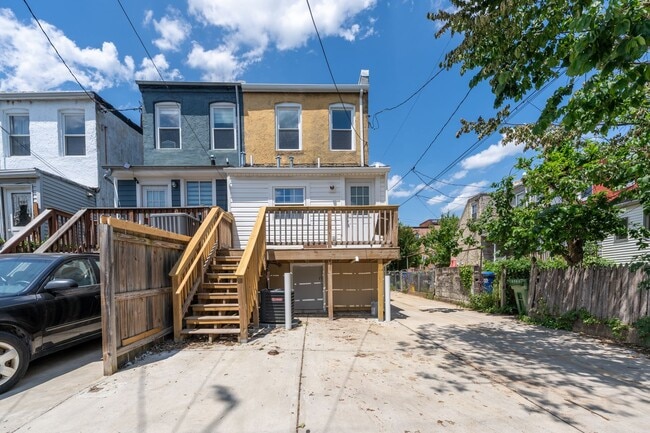 Building Photo - 3-Bedroom, 1.5 Bathroom Townhouse in Heart of Hampden