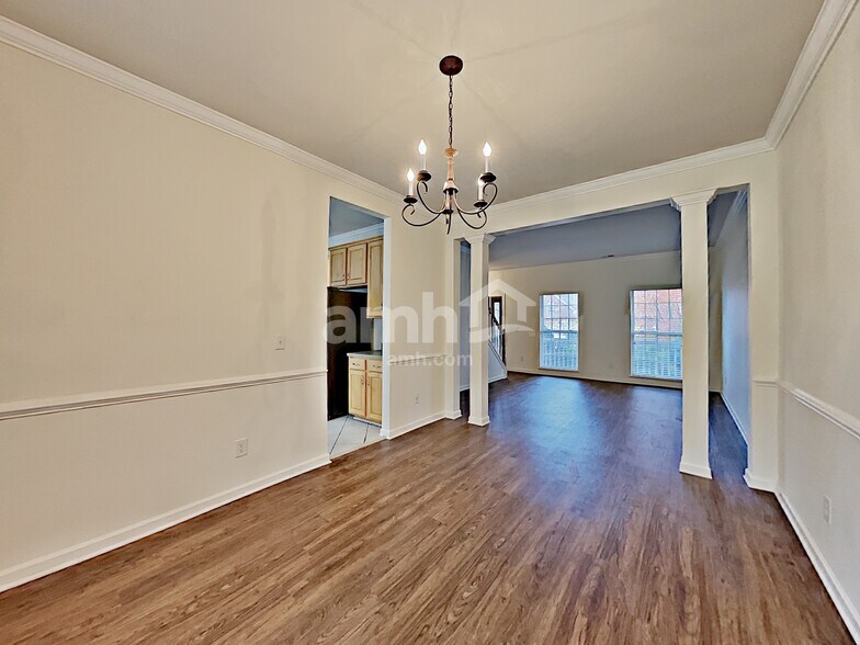 Building Photo - 210 Cobblestone Lndg
