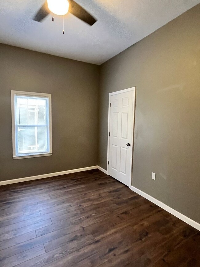 Building Photo - Three Bedroom Home Downtown Corbin, KY