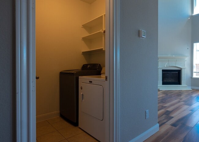 Building Photo - 2927 Overbrook Meadow Ln