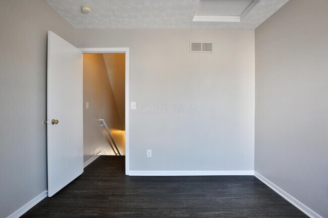 Building Photo - 1843 Canopy Ln