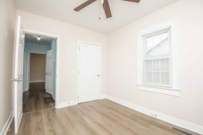 Building Photo - 1148 Baker Ave