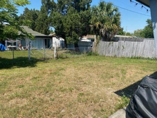 Building Photo - 4009 Bancroft Dr