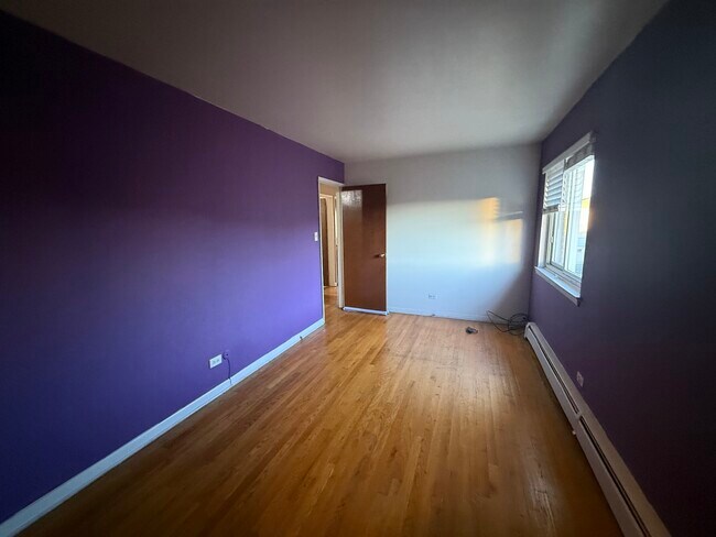 Building Photo - 9575 Maple Dr