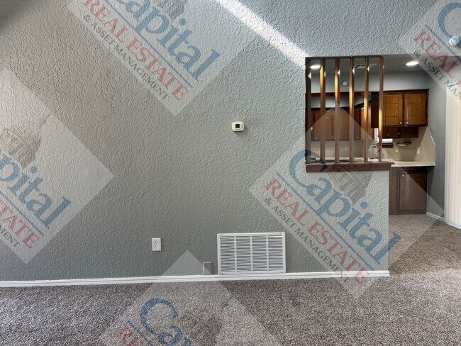 Building Photo - Cozy 3 Bedroom