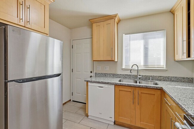 Building Photo - 1559 S Wolfe Rd