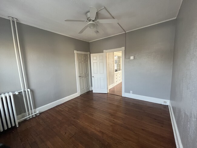 Bedroom 2 - 989 Capitol Ave