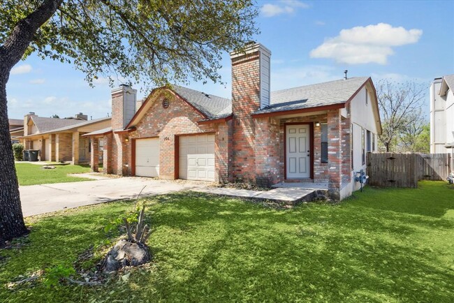 Primary Photo - 704 Rollingway Dr