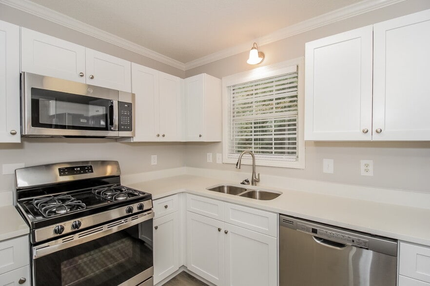 Building Photo - 430 Ivy Crest Dr