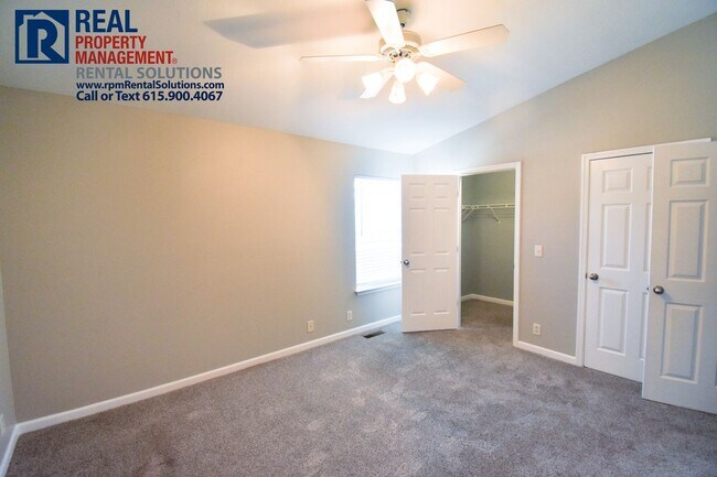 Building Photo - Great 3 bedroom townhome off S. Church!