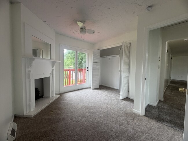 Building Photo - 1208 S Mayview Ave